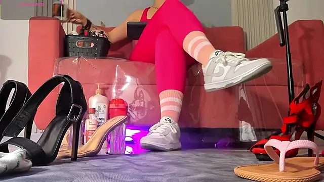 BridgetRodriguez online show from November 24, 1:02 pm