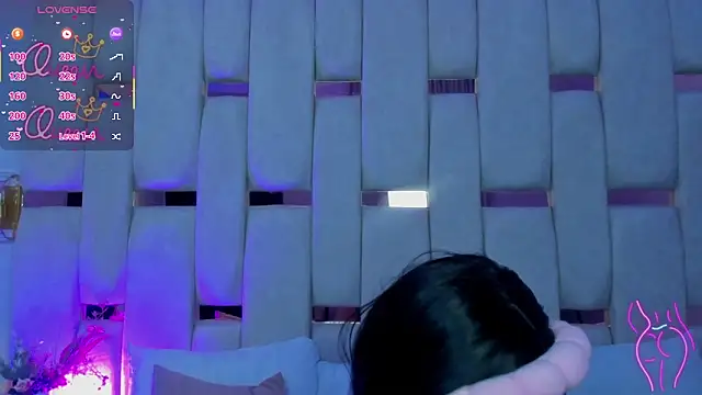 mia schwarz online show from February 20, 8:42 pm