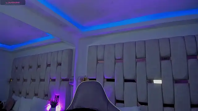 mia schwarz online show from March 16, 9:41 pm