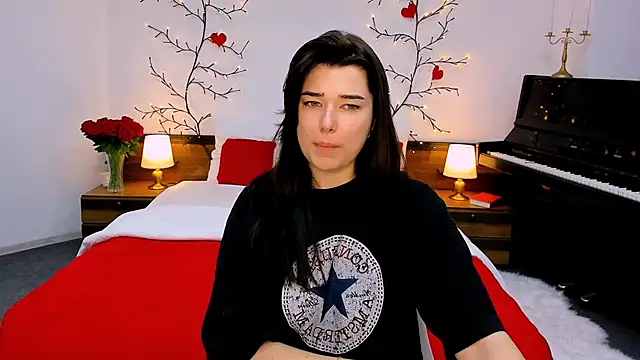 Snapshot of _Sun_Shy_ chatting on October 9, 9:24 am Sun Shy online show from October 9, 9:24 am