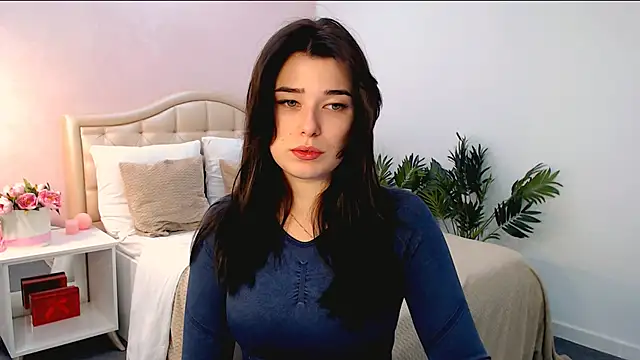 Snapshot of _Sun_Shy_ chatting on October 19, 9:11 am Sun Shy online show from October 19, 9:11 am
