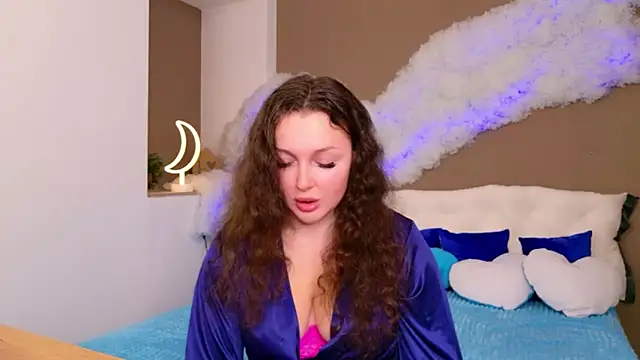 GloriNichols online show from November 22, 7:55 am