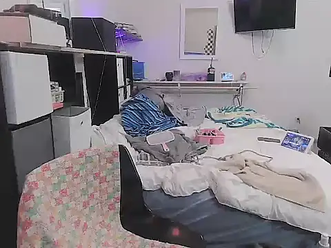 sissytrapdolly24 online show from December 17, 12:20 pm