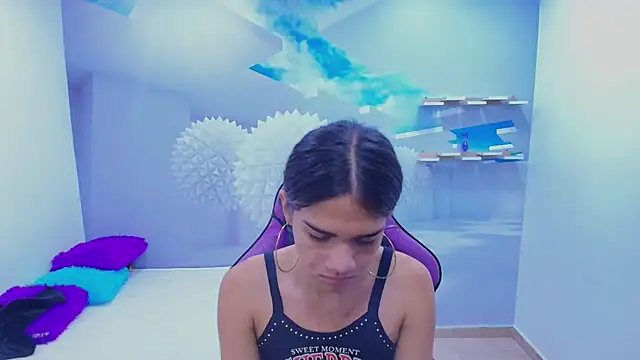 DEMI LEED online show from November 6, 1:28 pm