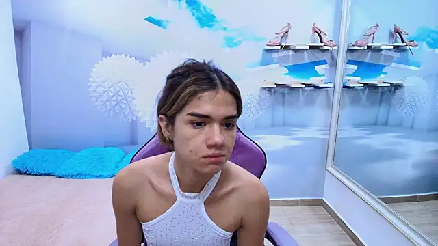 DEMI LEED online show from February 26, 11:53 am