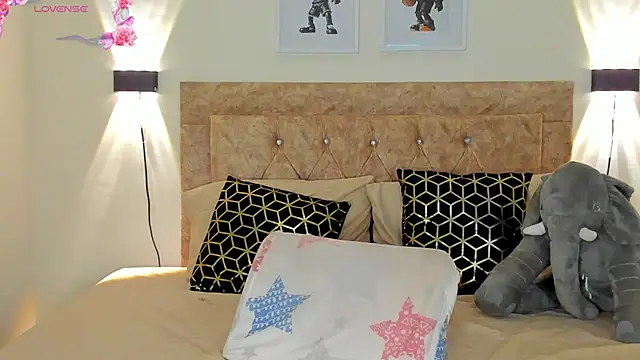 Rihana hot01 online show from February 13, 3:08 am