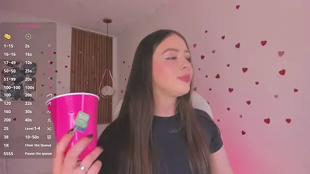 TiffanyWright online show from April 10, 1:50 pm