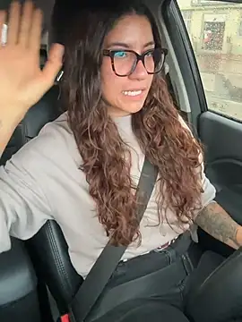 ValeriEvan online show from March 26, 9:05 pm