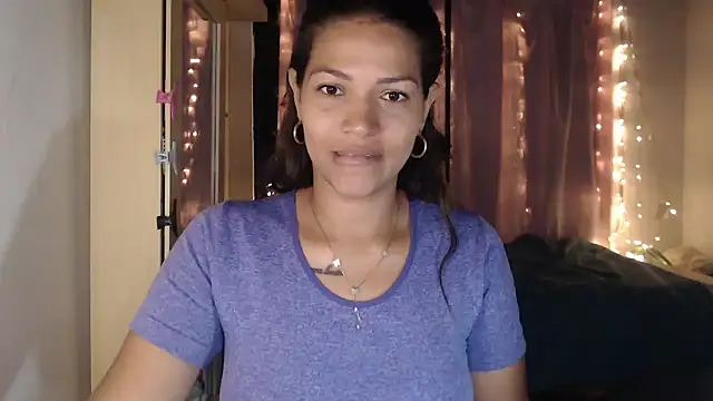 Snapshot of makennaa_ chatting on September 11, 10:15 am makennaa online show from September 11, 10:15 am