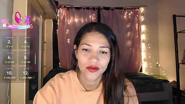 Snapshot of makennaa_ chatting on October 9, 10:19 am makennaa online show from October 9, 10:19 am
