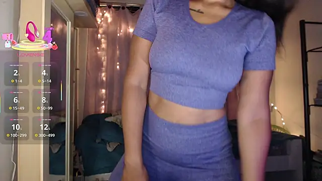 Snapshot of makennaa_ chatting on October 10, 10:20 am makennaa online show from October 10, 10:20 am