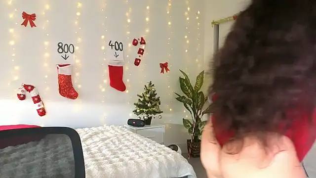 Sapphir3xoxo online show from December 17, 7:07 pm