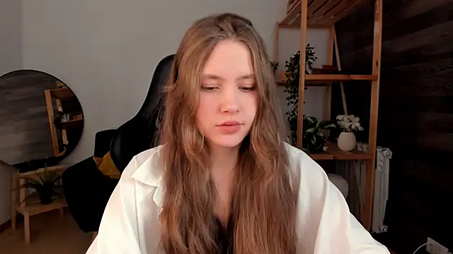 Snapshot of MaryannSoftt chatting on October 19, 3:47 pm MaryannSoftt online show from October 19, 3:47 pm