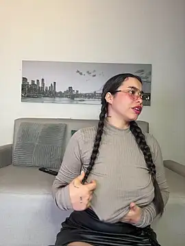 SophieRoyals online show from May 8, 12:08 pm