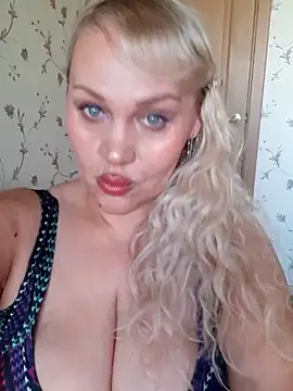 IsabellaBoni online show from April 10, 6:41 am