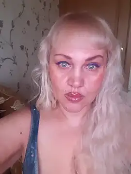 IsabellaBoni online show from November 9, 8:32 am