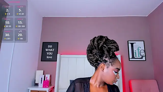 Britanymooree online show from January 7, 7:28 pm