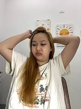 Odette68 online show from March 10, 11:31 pm