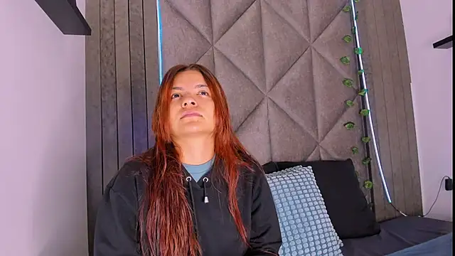 AbbyWathson online show from November 3, 7:40 pm