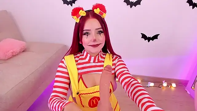 misspaulinaa online show from October 14, 9:50 pm