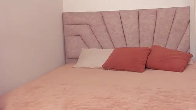 SavannahWildee online show from February 20, 1:12 pm