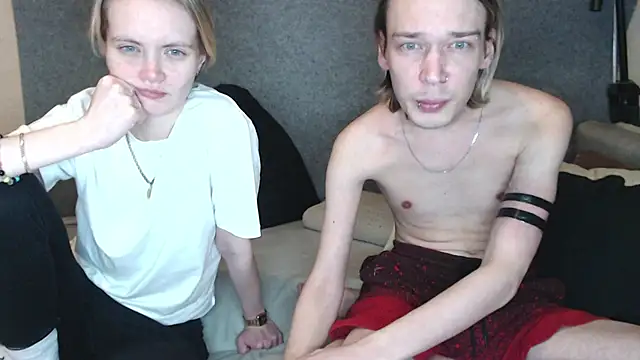 qustci-couple online show from November 23, 6:53 pm