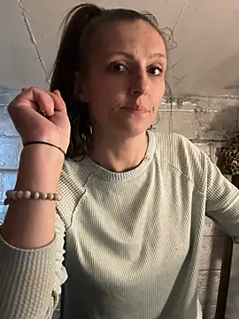 snowrillaxxx online show from May 24, 10:47 am