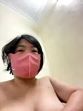 Hachi Sweetbabie  online show from September 13, 9:45 pm