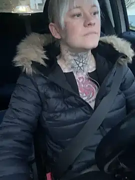 poussichienne online show from February 10, 4:43 pm