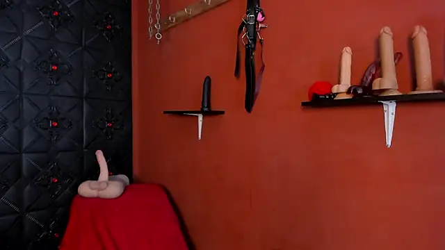 annavi  online show from February 10, 7:39 pm