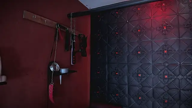 annavi  online show from March 17, 7:07 pm