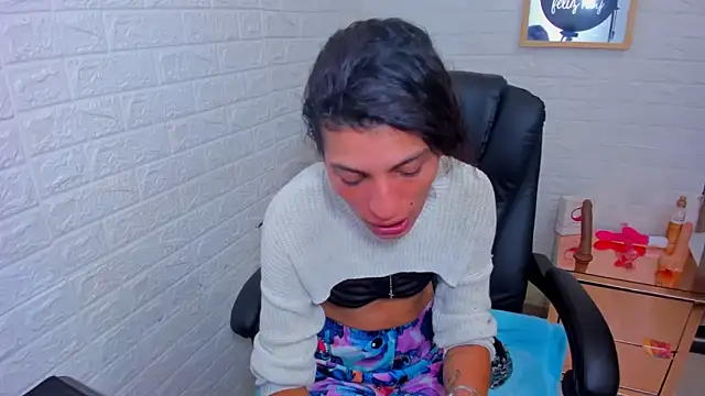 ImCrazzy online show from March 6, 3:51 pm