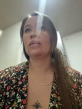 Emiily lee online show from November 15, 2:23 am