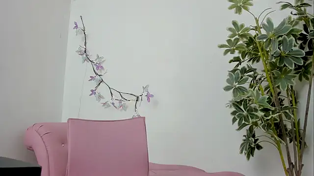 BonnieCute  online show from March 26, 11:50 pm