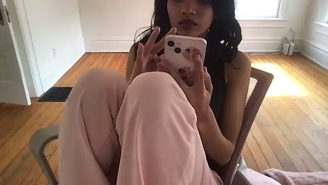 loveofbea online show from February 24, 7:01 pm