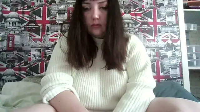 Lynylou online show from October 15, 9:45 am