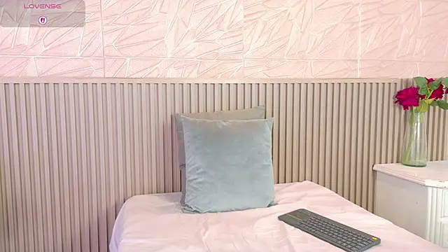 paula  cruzz online show from October 15, 9:17 pm