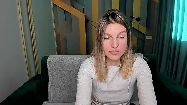 EmilyWalkeri online show from January 19, 7:59 am