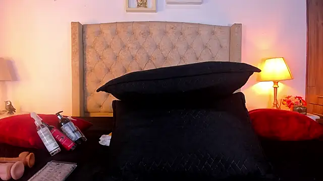 allisson m online show from March 24, 12:21 pm