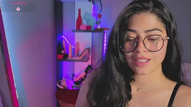 LoaLuxury online show from March 4, 8:37 pm