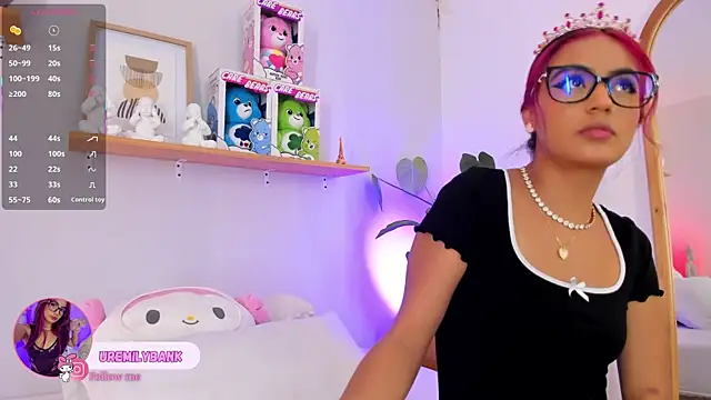 emily bank online show from October 30, 7:59 pm