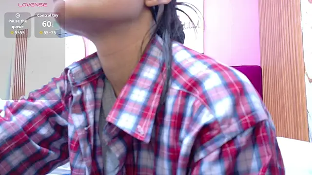 yourcuteneighbourr online show from April 1, 2:45 am