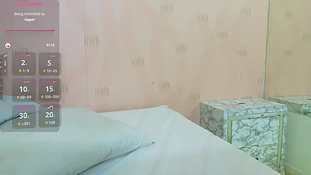 yourcuteneighbourr online show from December 3, 3:42 am