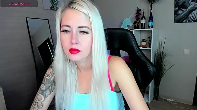 Snapshot of Mermaid_N chatting on September 15, 1:36 am Mermaid N online show from September 15, 1:36 am