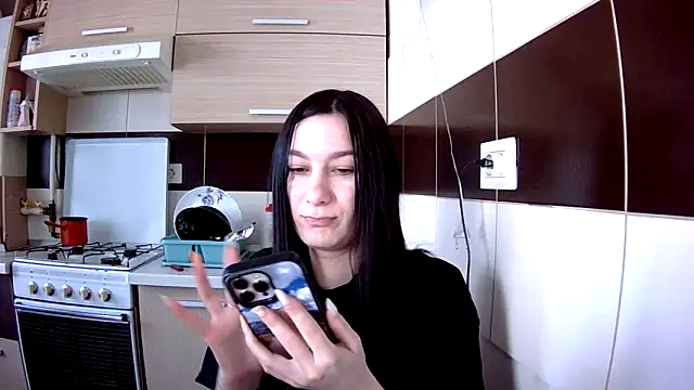 AnnnMary online show from March 7, 2:46 pm