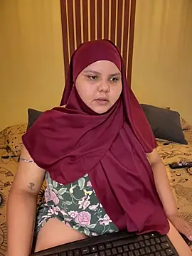 Snapshot of _Shara_Handal_ chatting on October 15, 9:01 am Shara Handal online show from October 15, 9:01 am