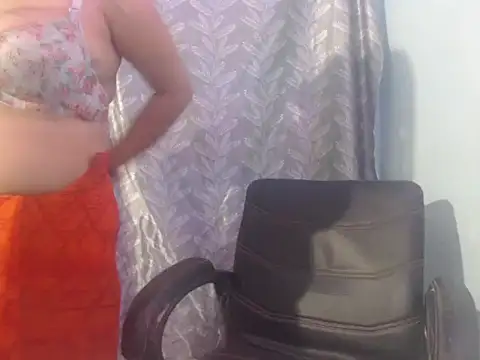 cute-priy online show from October 29, 9:02 am