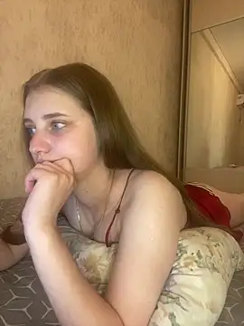 MollyDolle online show from June 11, 7:43 pm
