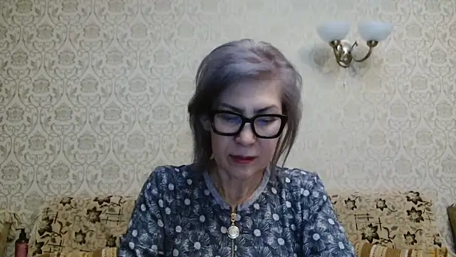 Snapshot of Elegant00Lady chatting on October 7, 5:06 pm Elegant00Lady online show from October 7, 5:06 pm
