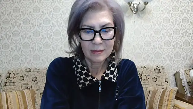 Snapshot of Elegant00Lady chatting on October 15, 2:30 pm Elegant00Lady online show from October 15, 2:30 pm